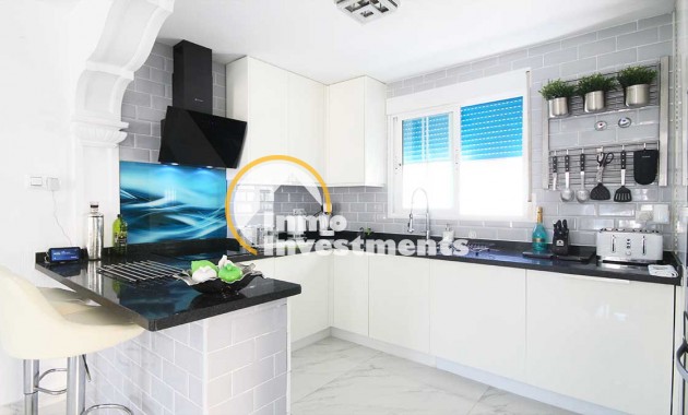 Till salu - Villa - Villamartin - Bosque de las Lomas 