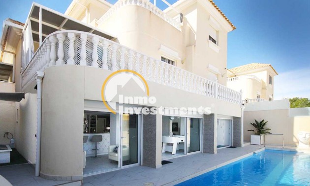 Till salu - Villa - Villamartin - Bosque de las Lomas 