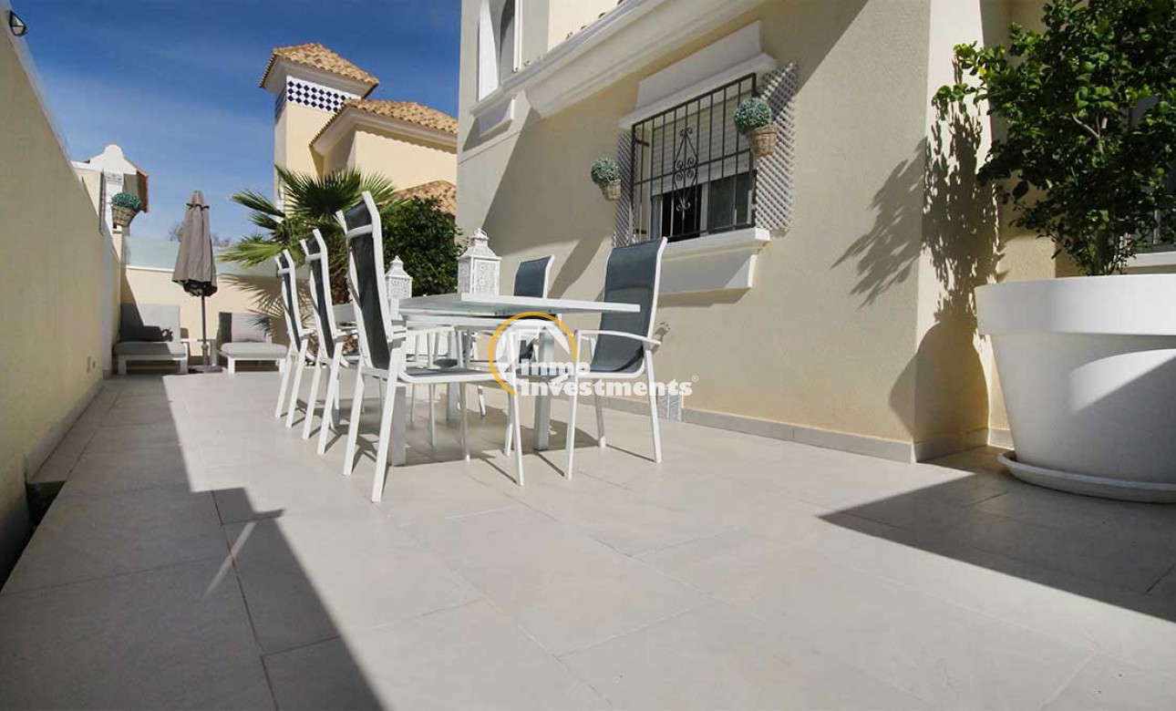 Till salu - Villa - Villamartin - Bosque de las Lomas 