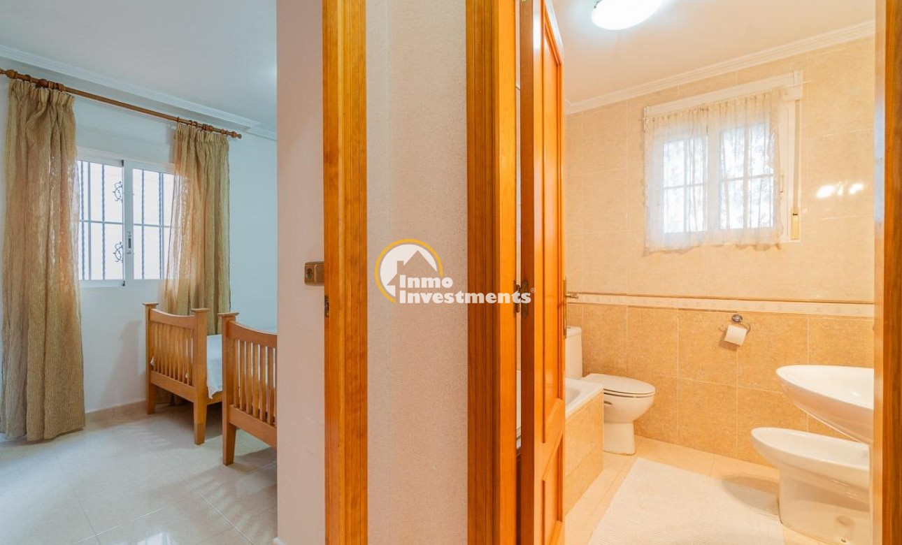 Till salu - Bungalow - Lomas de Cabo Roig - Playa Golf