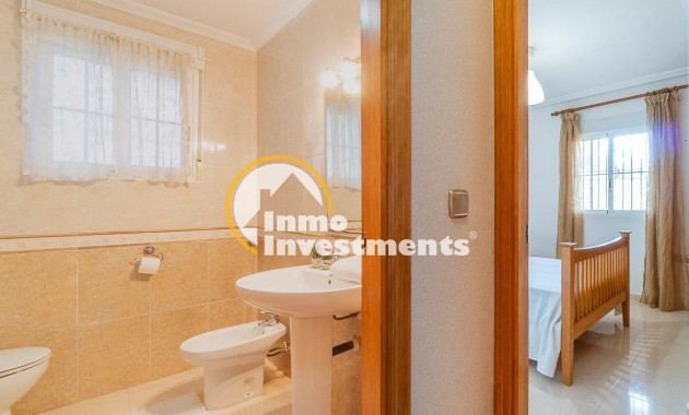 Till salu - Bungalow - Lomas de Cabo Roig - Playa Golf