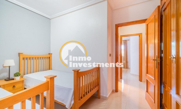 Till salu - Bungalow - Lomas de Cabo Roig - Playa Golf