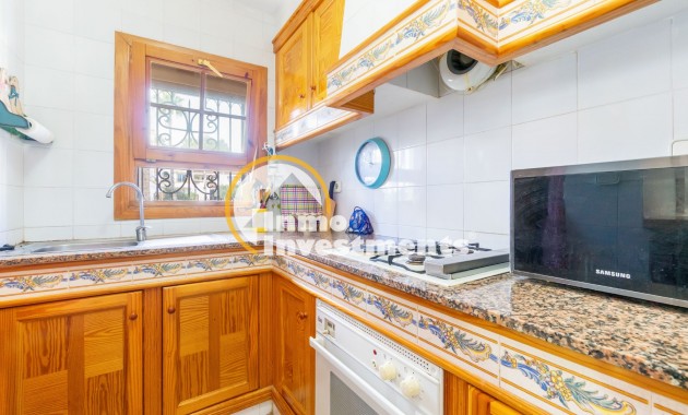 Resale - Apartment - Villamartin - Valencias