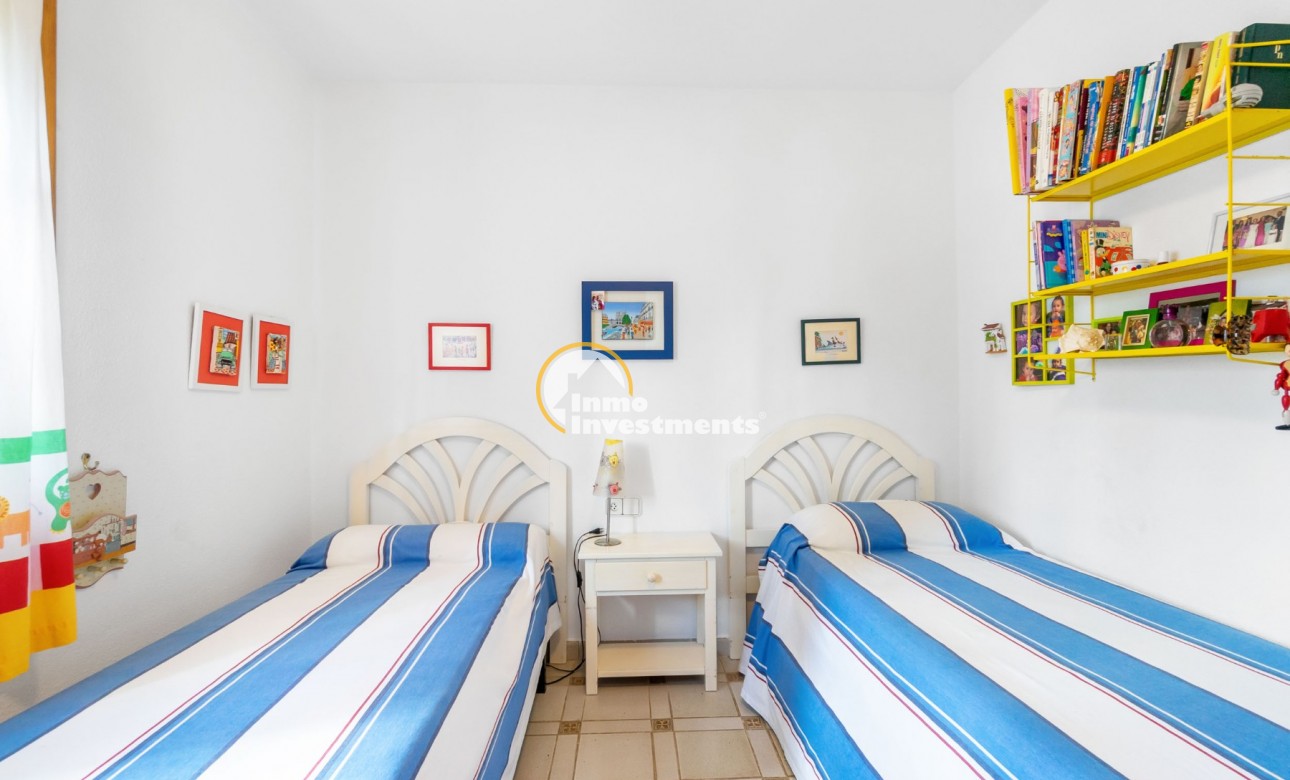 Resale - Apartment - Villamartin - Valencias