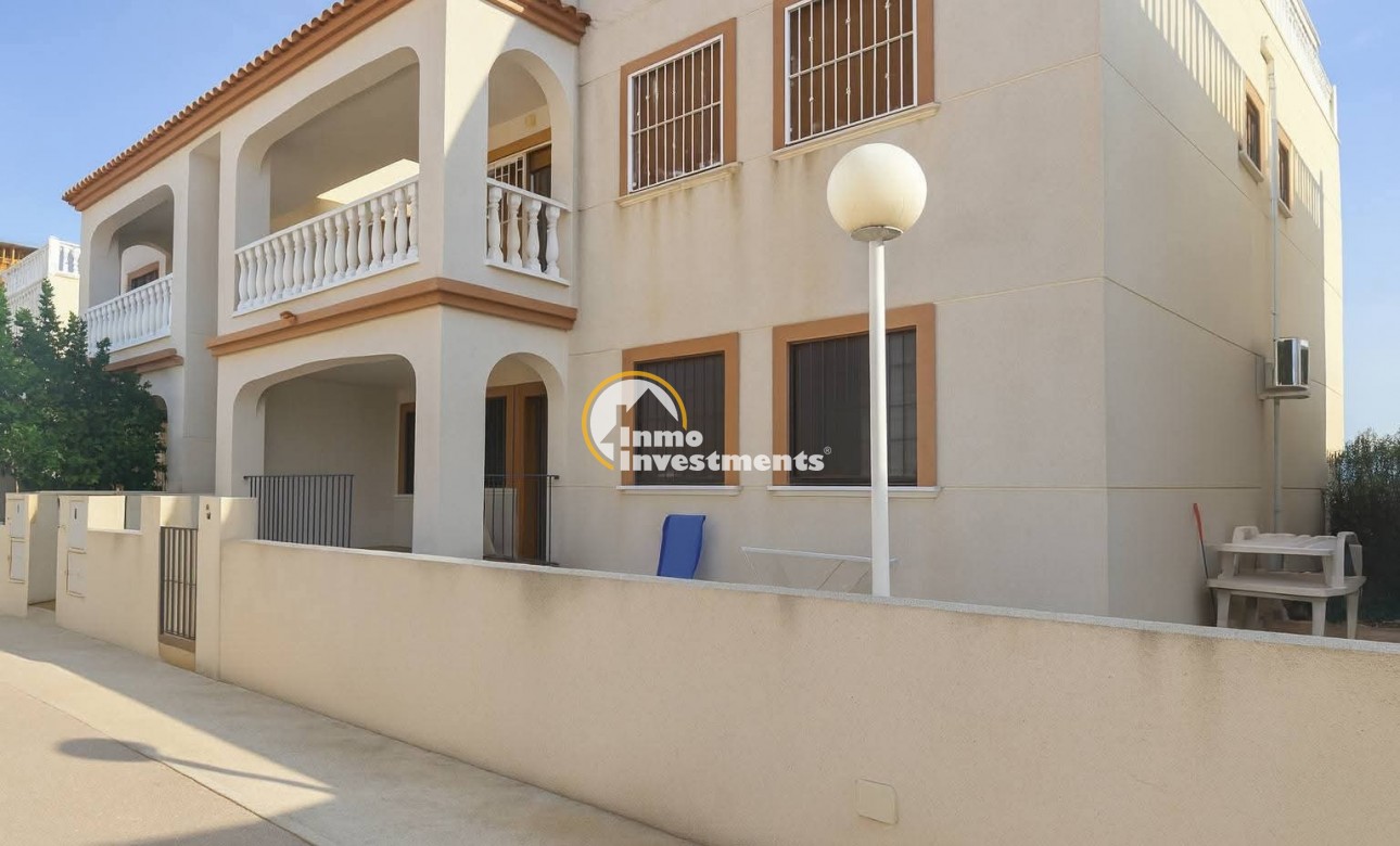 Resale - Apartment - Daya Vieja - Costa Blanca
