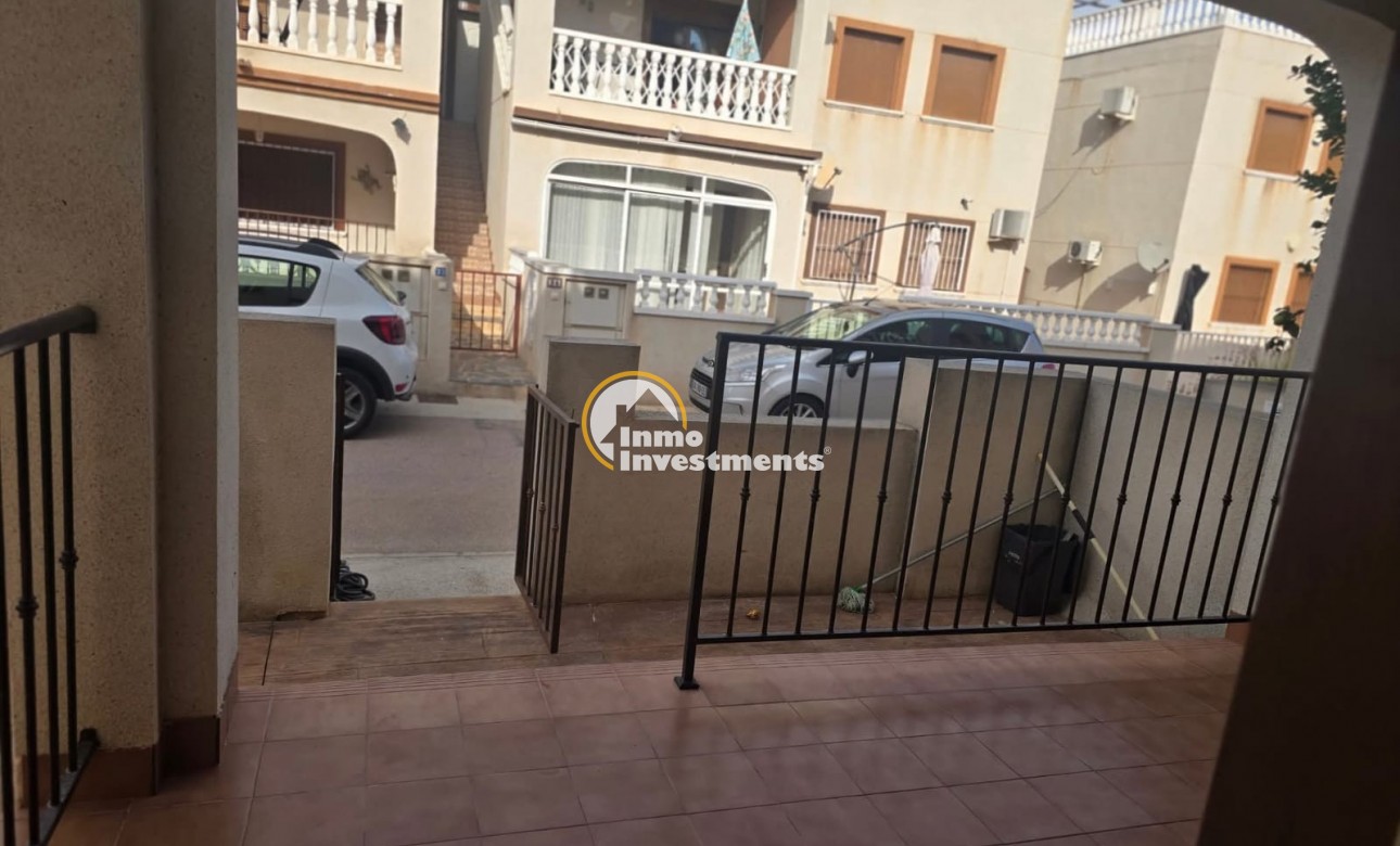 Resale - Apartment - Daya Vieja - Costa Blanca