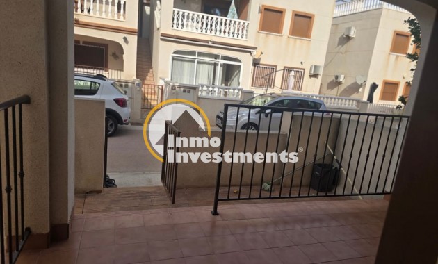 Resale - Apartment - Daya Vieja - Costa Blanca