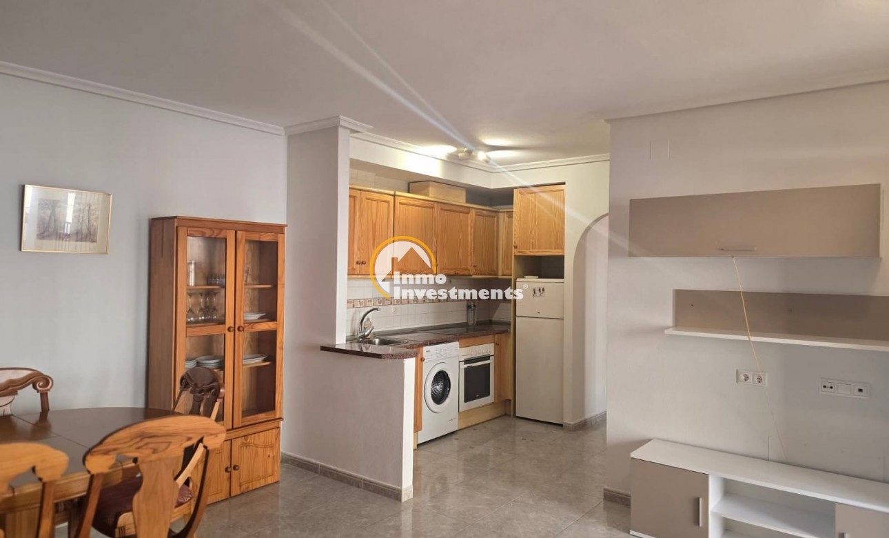 Resale - Apartment - Daya Vieja - Costa Blanca