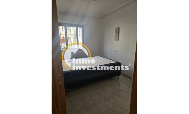 Resale - Apartment - Daya Vieja - Costa Blanca