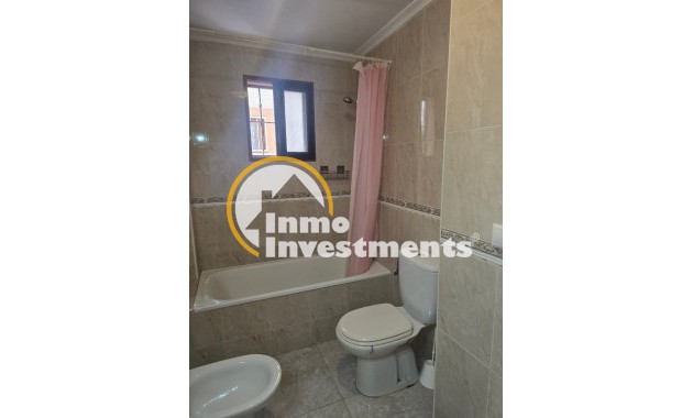 Resale - Apartment - Daya Vieja - Costa Blanca