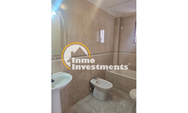 Resale - Apartment - Daya Vieja - Costa Blanca