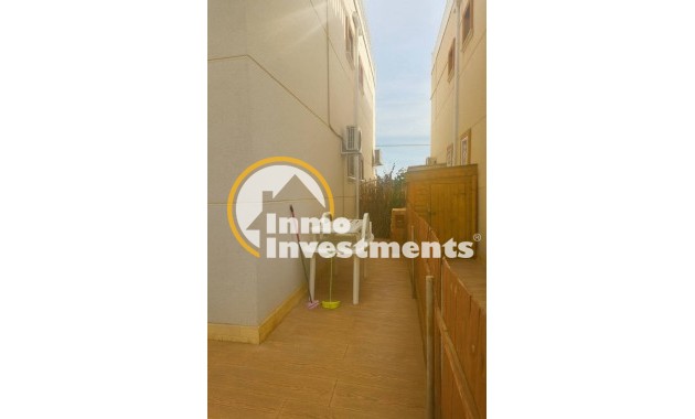Resale - Apartment - Daya Vieja - Costa Blanca