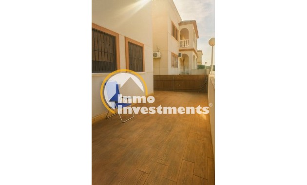 Resale - Apartment - Daya Vieja - Costa Blanca