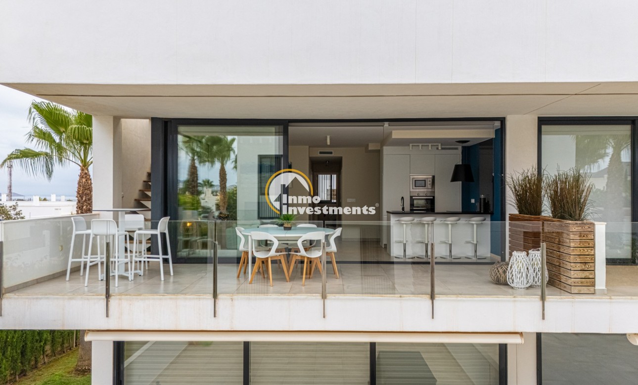 Resale - Apartment - Mar de Cristal