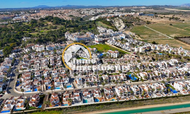 Reventa - Chalet adosado - Villamartin