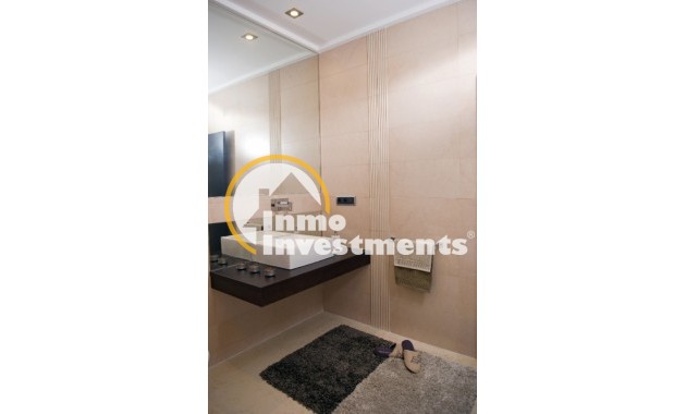 Resale - Villa - Cabo Roig