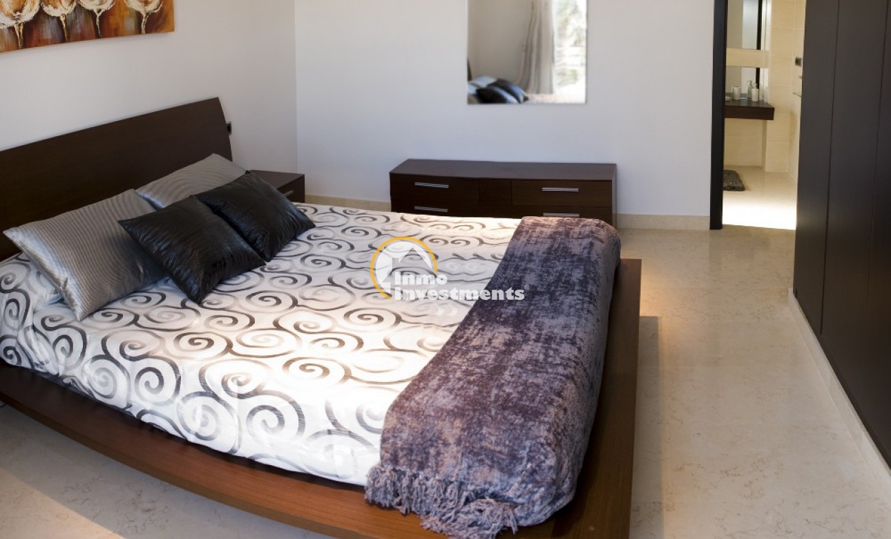 Resale - Villa - Cabo Roig