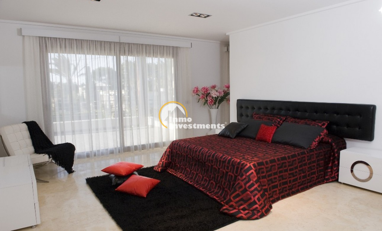 Resale - Villa - Cabo Roig