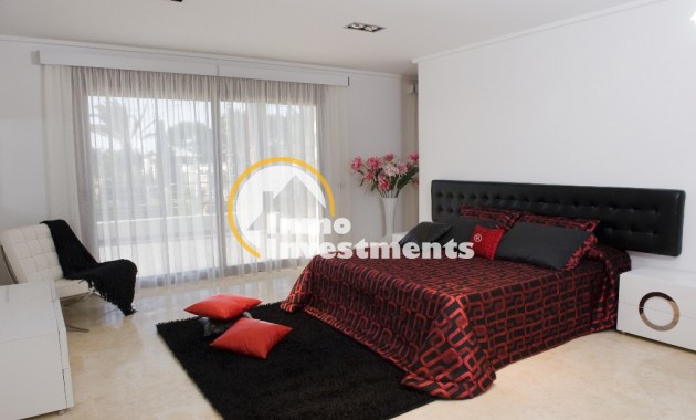 Resale - Villa - Cabo Roig