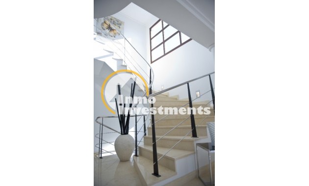 Resale - Villa - Cabo Roig