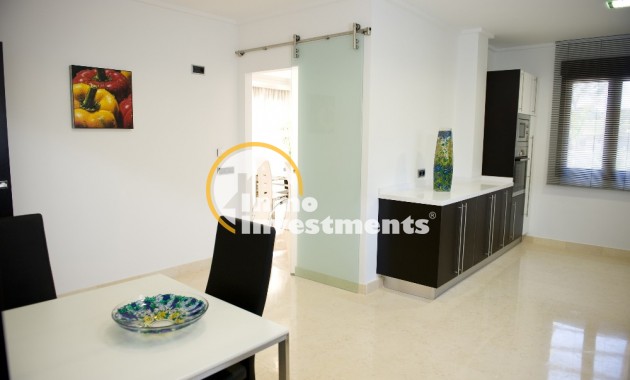 Resale - Villa - Cabo Roig