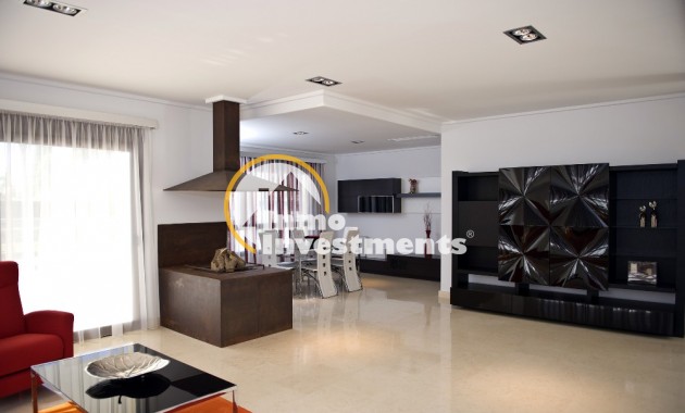 Resale - Villa - Cabo Roig