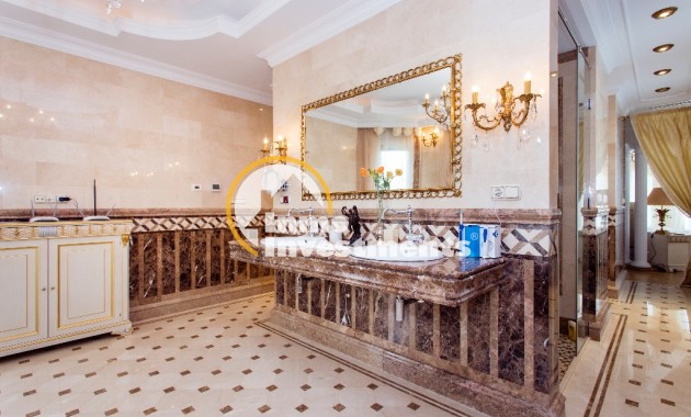 Gebrauchtimmobilien - Villa - Cabo Roig