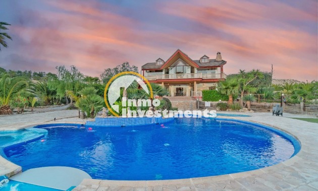 Resale - Villa - Costa Blanca - Orihuela Costa