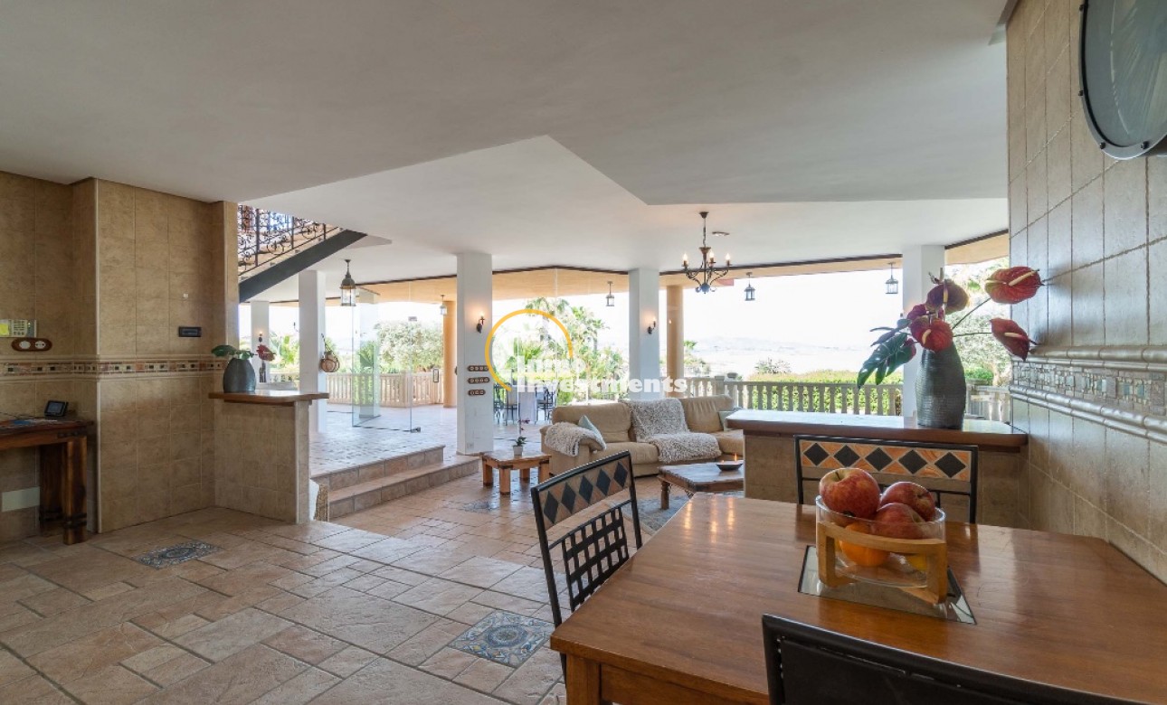 Resale - Villa - Costa Blanca - Orihuela Costa