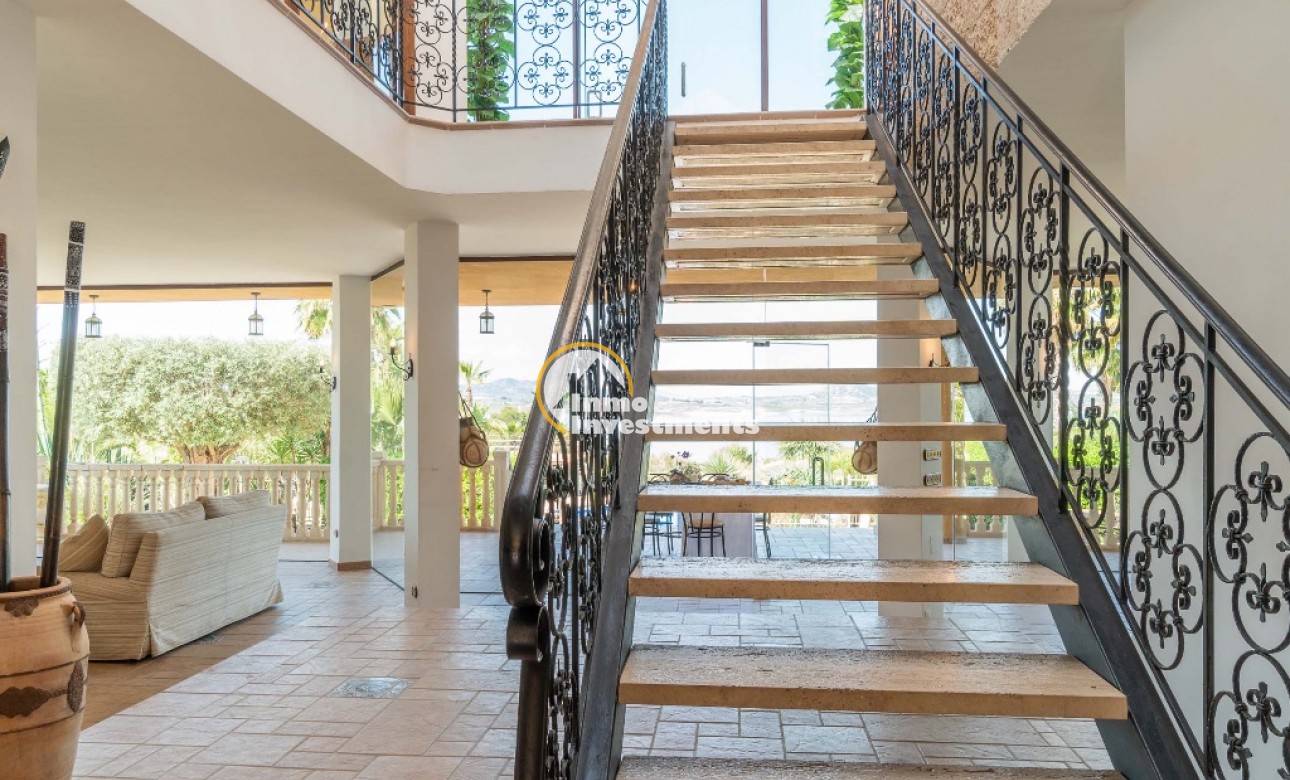 Resale - Villa - Costa Blanca - Orihuela Costa