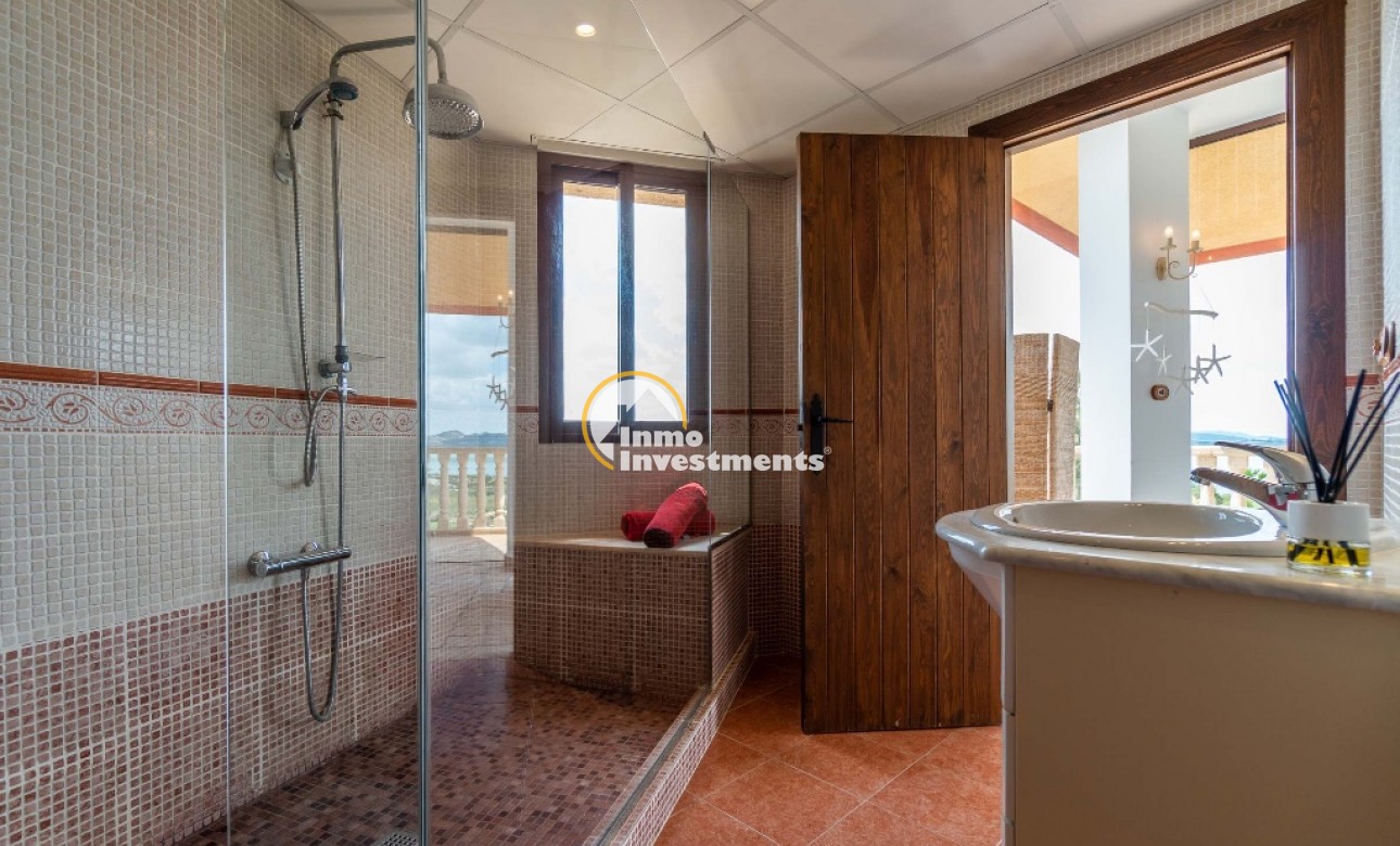 Resale - Villa - Costa Blanca - Orihuela Costa