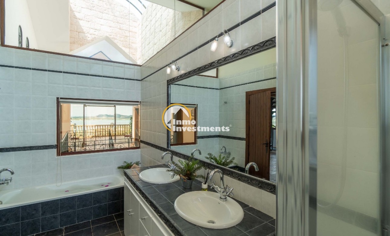 Resale - Villa - Costa Blanca - Orihuela Costa