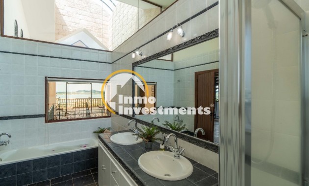 Resale - Villa - Costa Blanca - Orihuela Costa