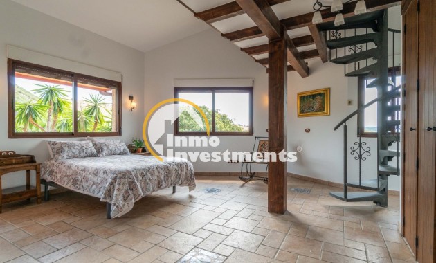 Resale - Villa - Costa Blanca - Orihuela Costa