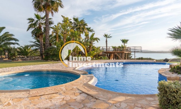 Resale - Villa - Costa Blanca - Orihuela Costa