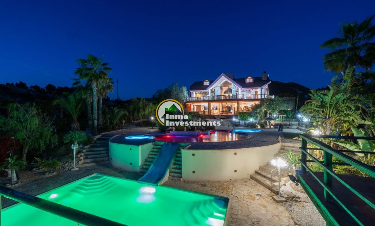 Resale - Villa - Costa Blanca - Orihuela Costa