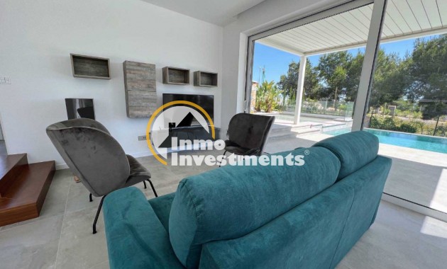 Resale - Villa - Las Colinas - Las Colinas Golf