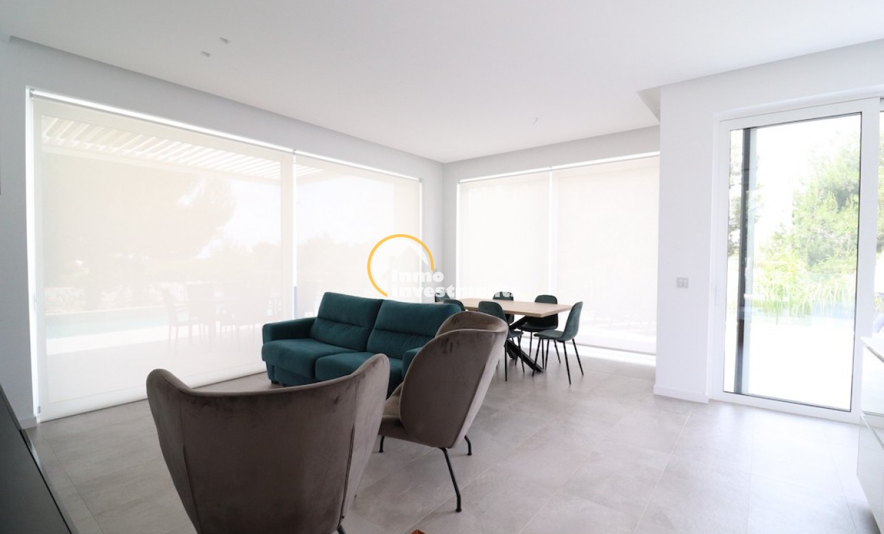 Resale - Villa - Las Colinas - Las Colinas Golf