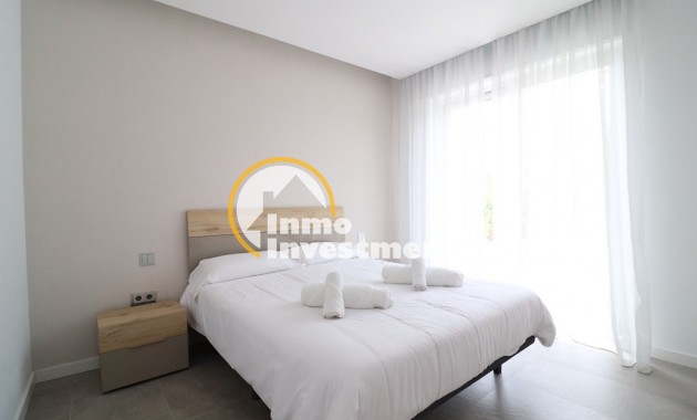 Resale - Villa - Las Colinas - Las Colinas Golf