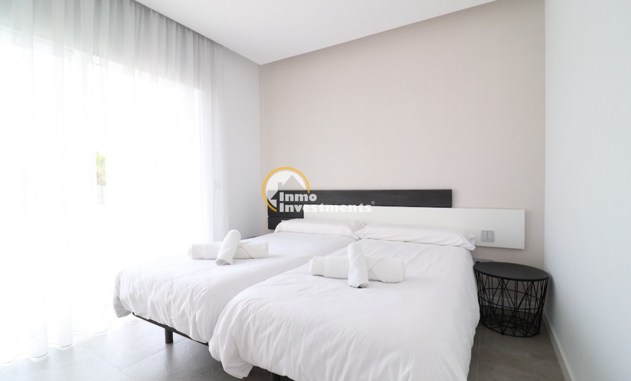 Resale - Villa - Las Colinas - Las Colinas Golf
