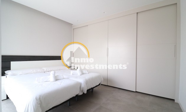 Resale - Villa - Las Colinas - Las Colinas Golf