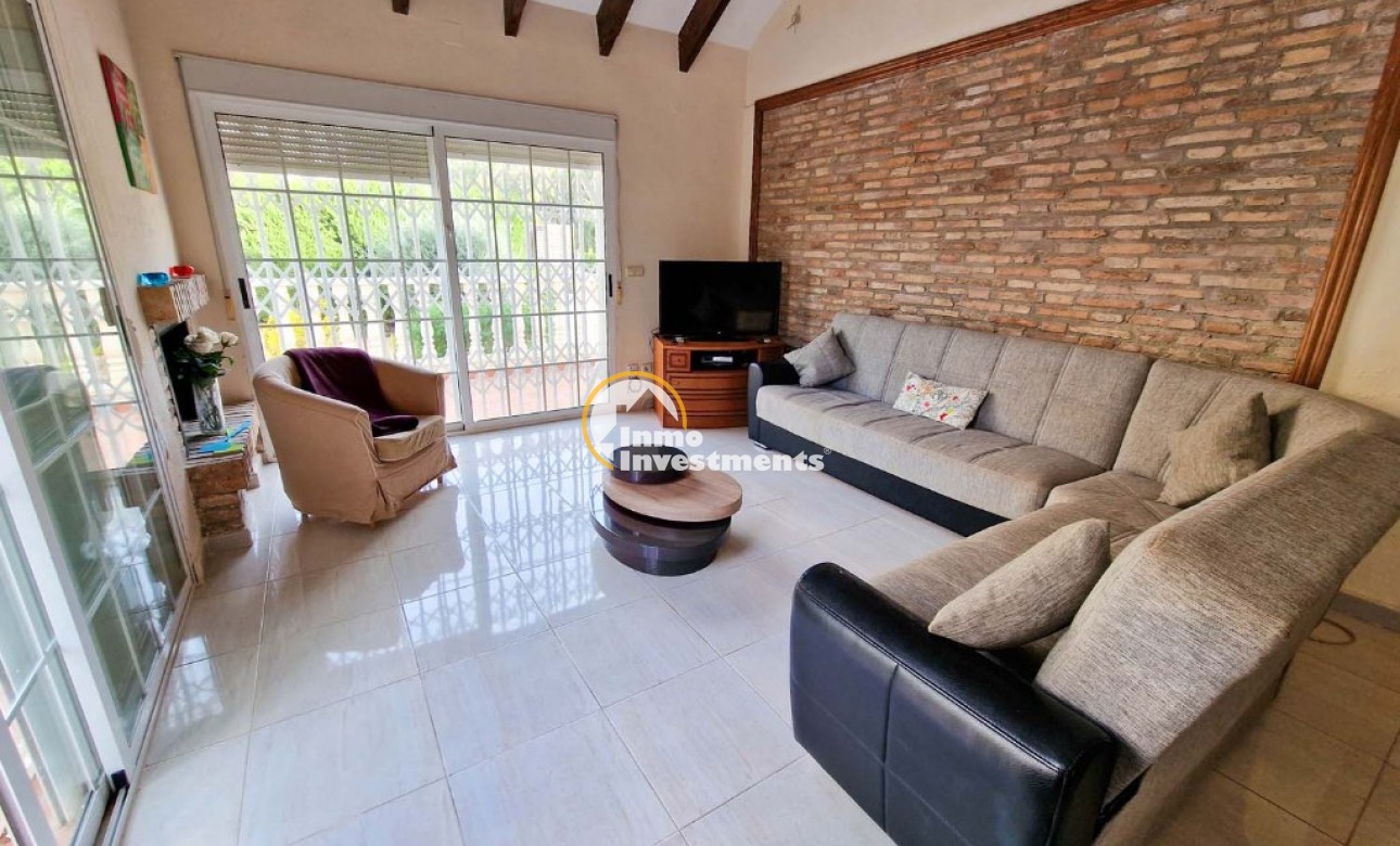 Resale - Villa - Playa Flamenca