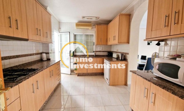 Resale - Villa - Playa Flamenca