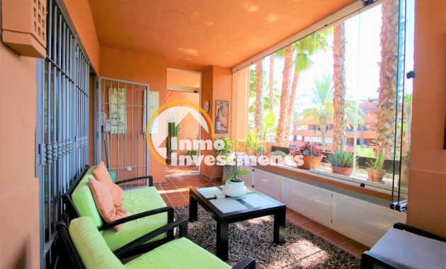 Resale - Apartment - Villamartin
