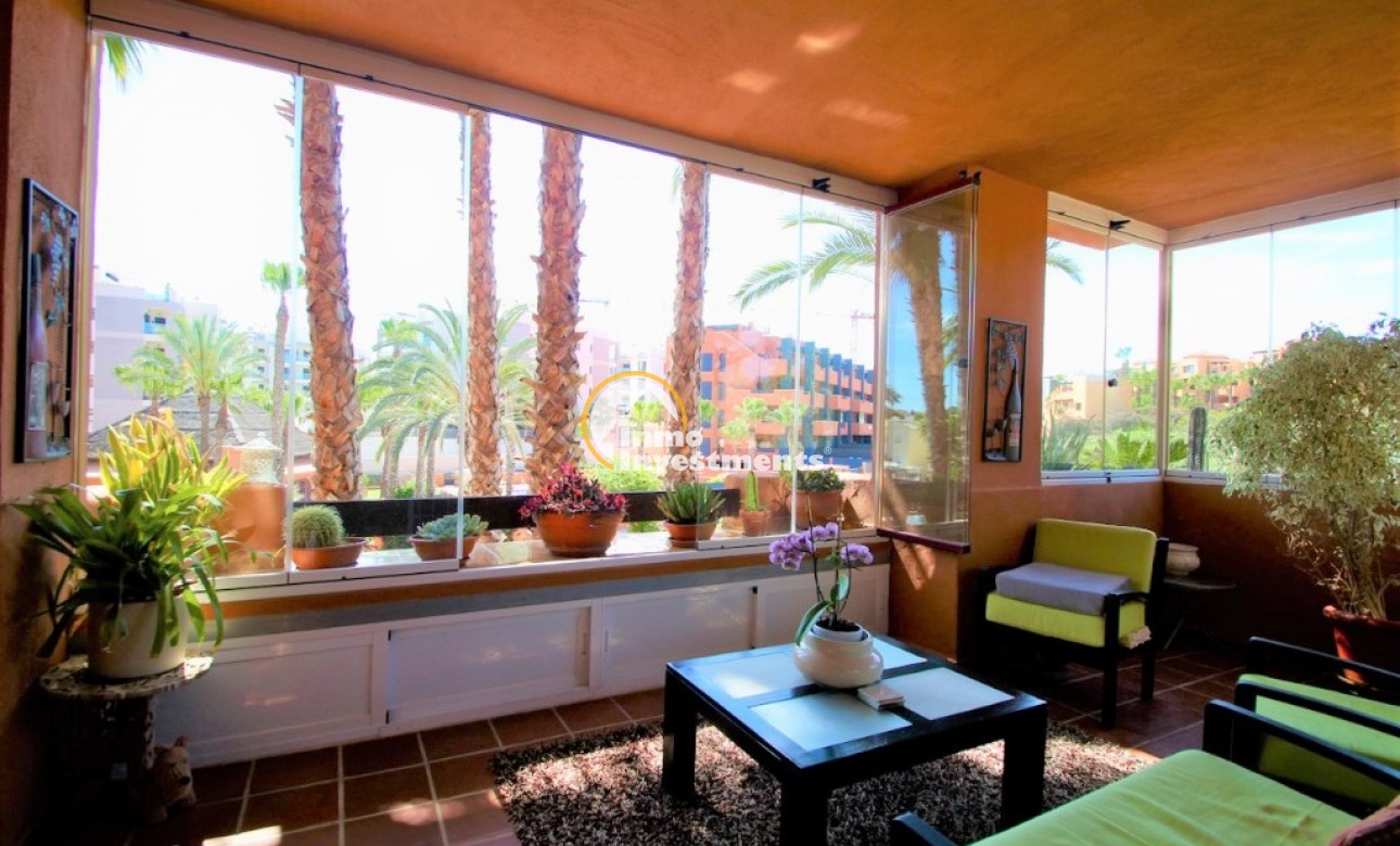 Resale - Apartment - Villamartin
