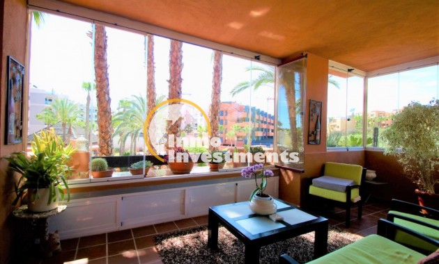 Resale - Apartment - Villamartin
