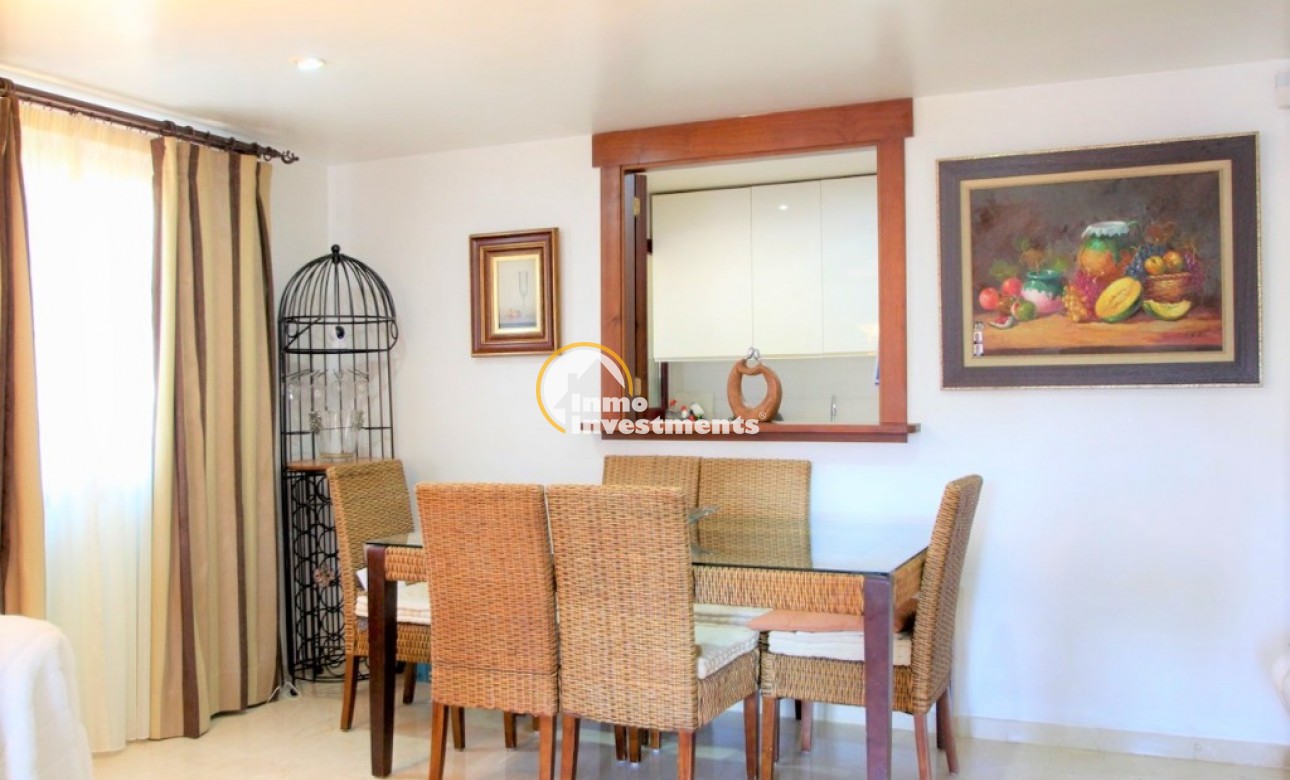 Resale - Apartment - Villamartin