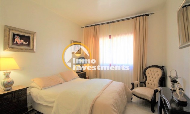 Resale - Apartment - Villamartin