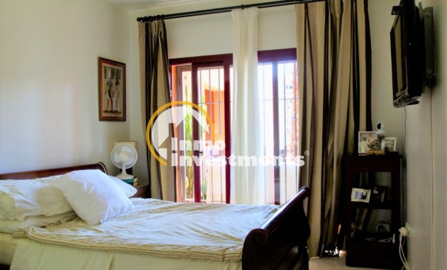 Resale - Apartment - Villamartin