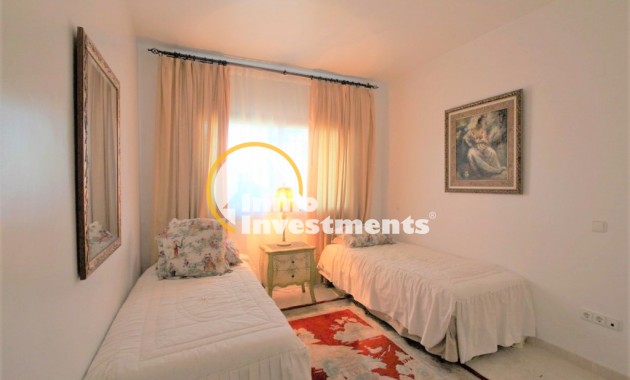 Resale - Apartment - Villamartin
